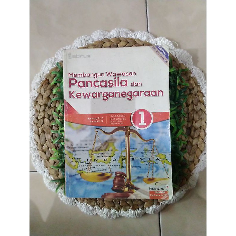 PPKN KELAS 10 SMA PLATINUM