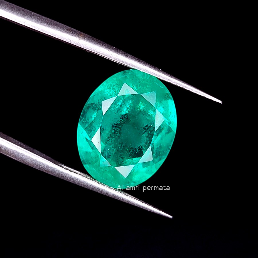 Batu Permata Zamrud Rusia Oval Mixed Cut Top Color Good Luster / Zamrud rusia / Zamrud