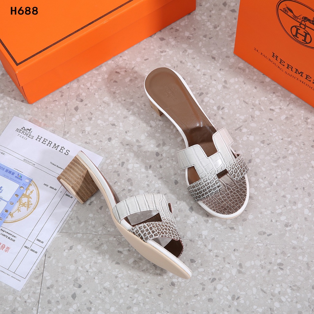 Matte Sandals H688