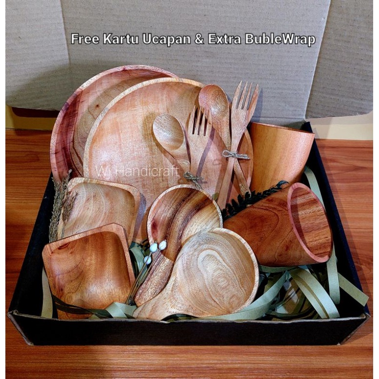 

Hampers/hampers couple/kado pernikahan/souvenir/hadiah set alat makan kayu mahoni