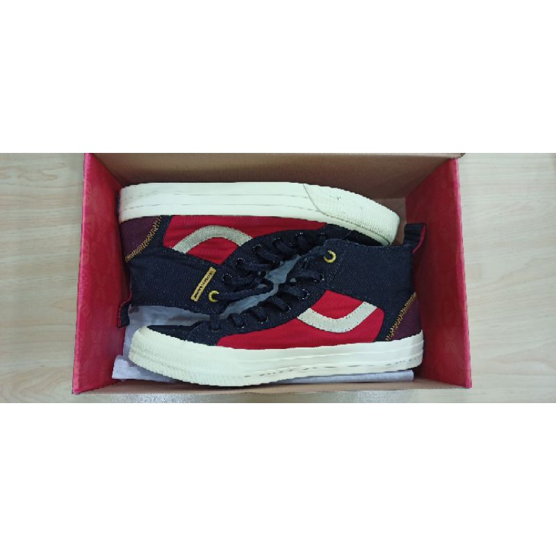 Sepatu Ventela x Nevertoolavish x YangAyam