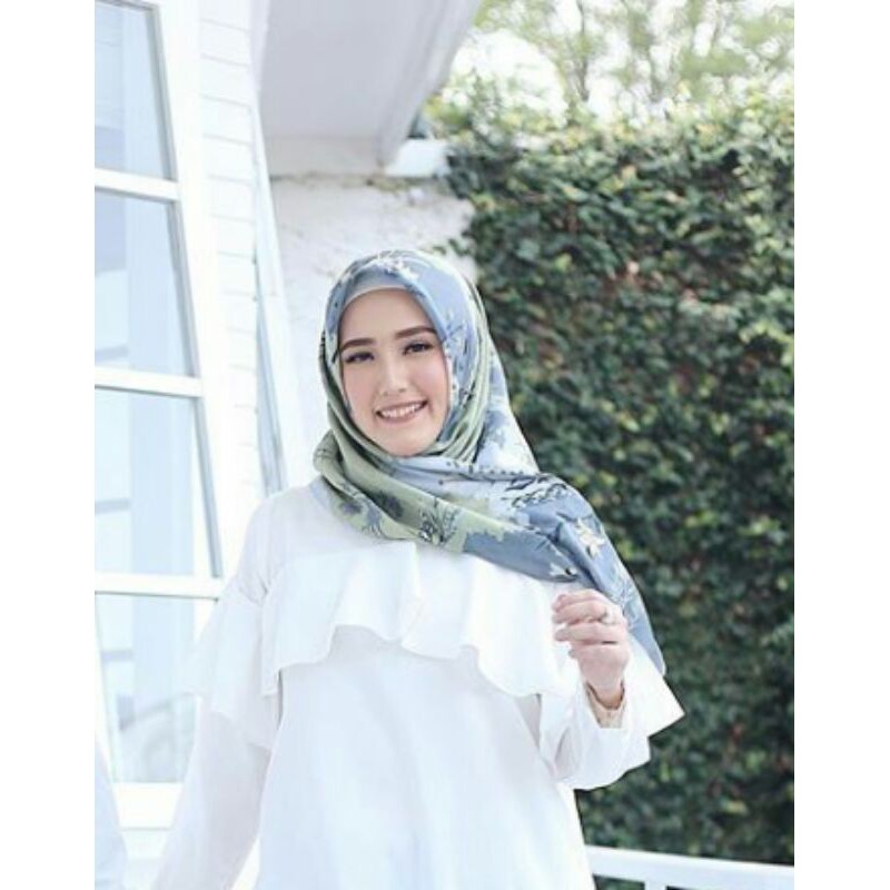 Preloved Hijab Syari Radwah X AdeliaPasha Premium Scarf
