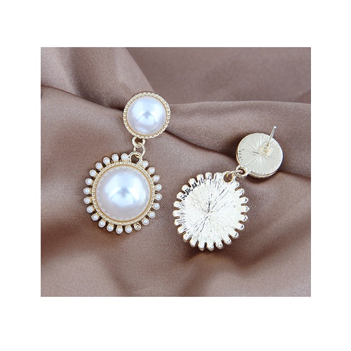 LRC Anting Fashion White Pearl Round Alloy Earrings