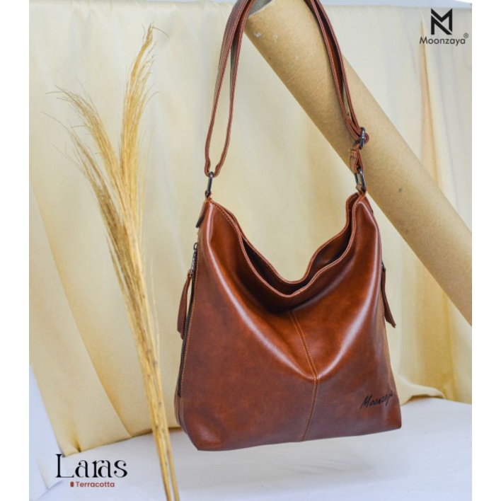 LARAS TAS HOBO ORIGINAL BY MOONZAYA
