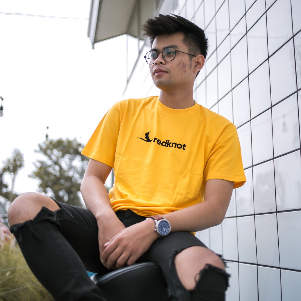 

Redknot T Shirt 01 Kuning - Baju T Shirt Kaos Nyaman Digunakan dan Ada Size Besar