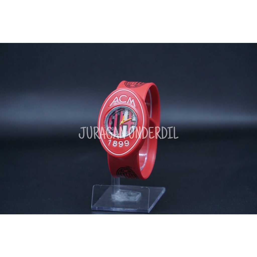 jam tangan anak anak bola model ceplok AC MILAN simpel dan cocok buat anak anak bahan karet berkualitas harga terjangkau FREE BATRE CADANGAN DAN BISA COD