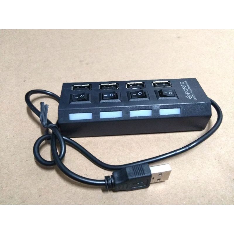 USB HUB 4 PORT ON OFF / USB HUB 4 PORT ON OFF / USB HUB 4 PORT SAKLAR - Hitam