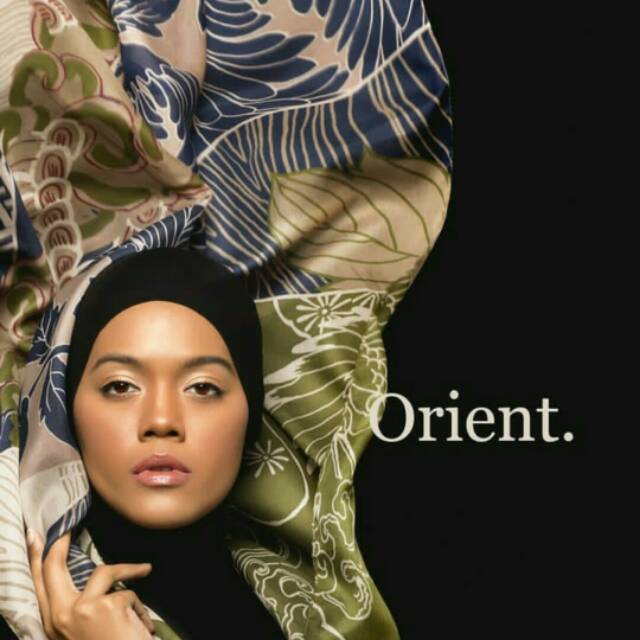 Neoma scarf Orient Kami. By KAMIIDEA