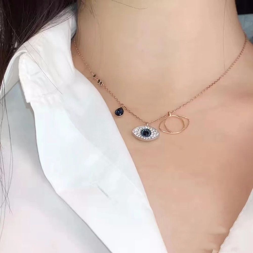 Needway  Sweet Diamond Chain Elegant Pendant Jewelry Devil's Eye Necklace Women Korean Jewelry Gift Alloy Retro Ins Female Clavicle Chain/Multicolor