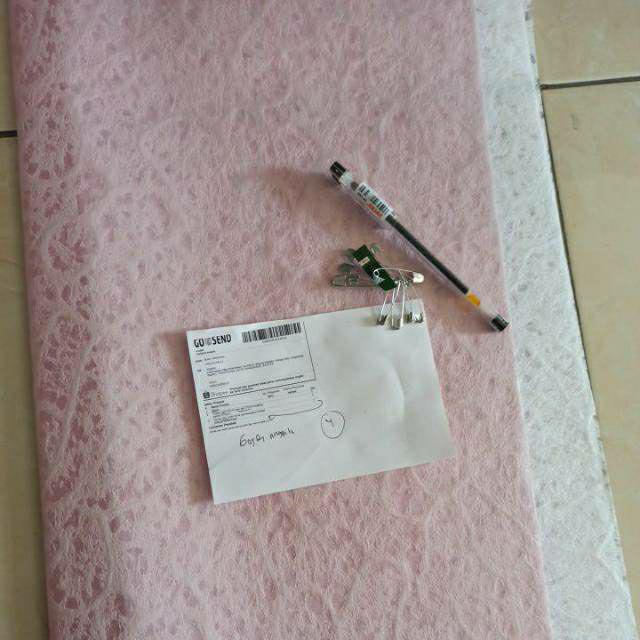 Kertas Tisu Motif Pembungkus Parcel Pelapis Buket Kado