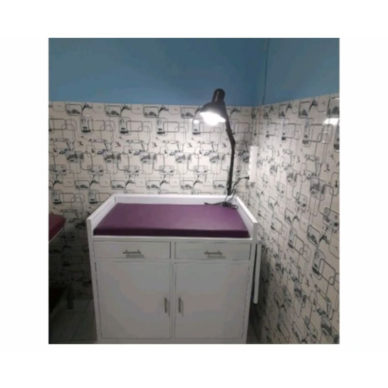 Meja Resusitasi Bayi + Lampu
