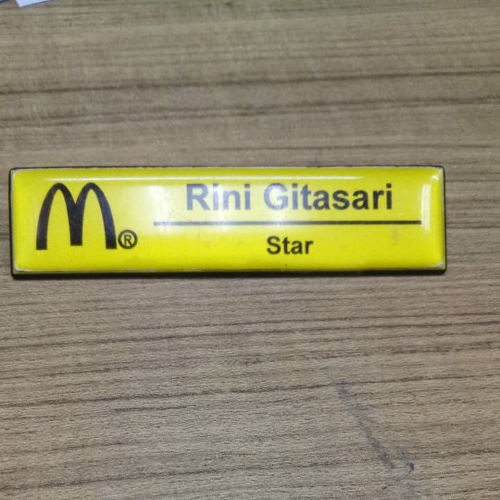 

name tag mcd magnet uk 2x8