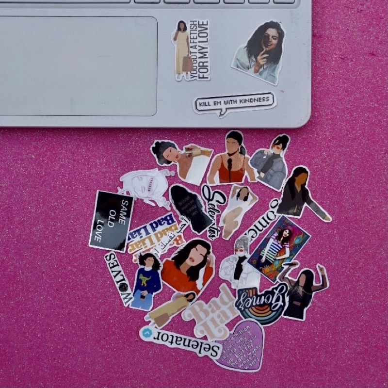 

(26pcs) STICKER TUMBLR “ SELENA GOMEZ “