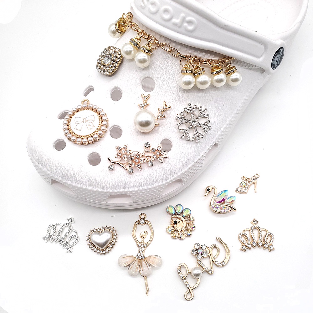 jibbitz crocs Kalung Charms jibbitz crocs Untuk Pria Dan Wanita Cocok untuk anak-anak dewasa dan hadiah