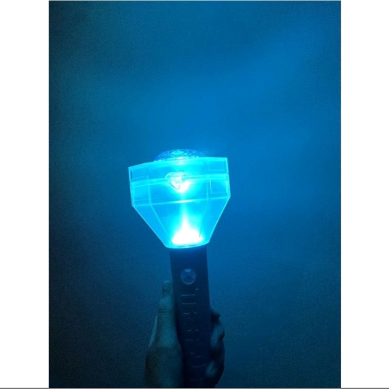 (UNSEALED) TREASURE LIGHTSTICK OFFICIAL