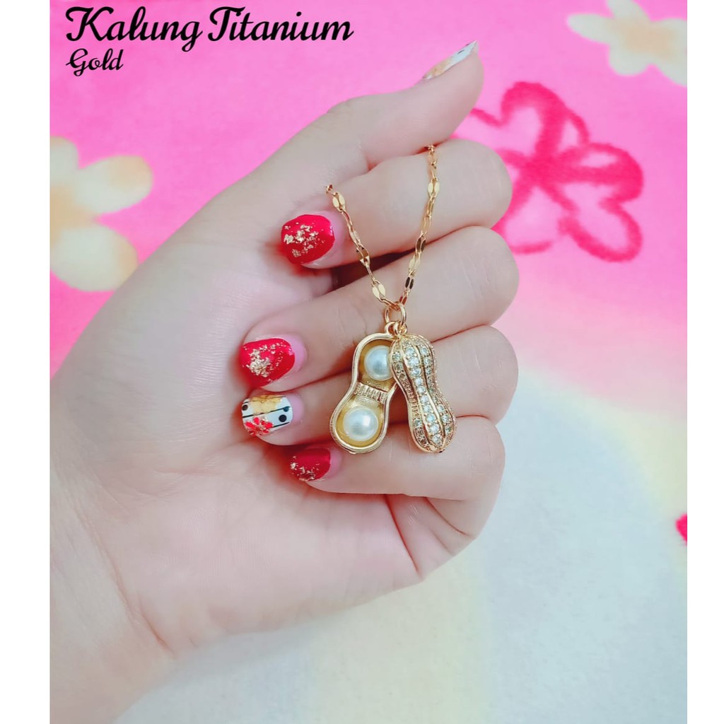 Kalung liontin kacang GOLD TITANIUM isi 2 Mutiara