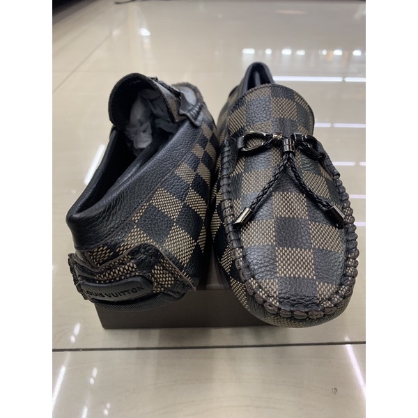 sepatu santai pria merk louis vuitton