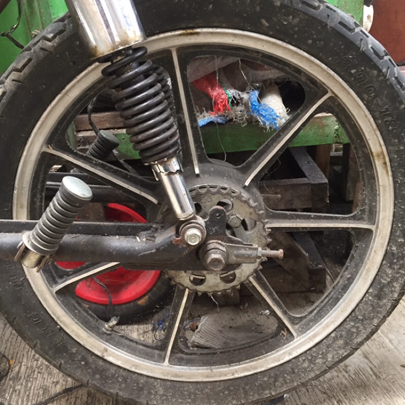 Velg pelek Scorpion for Yamaha ring 18