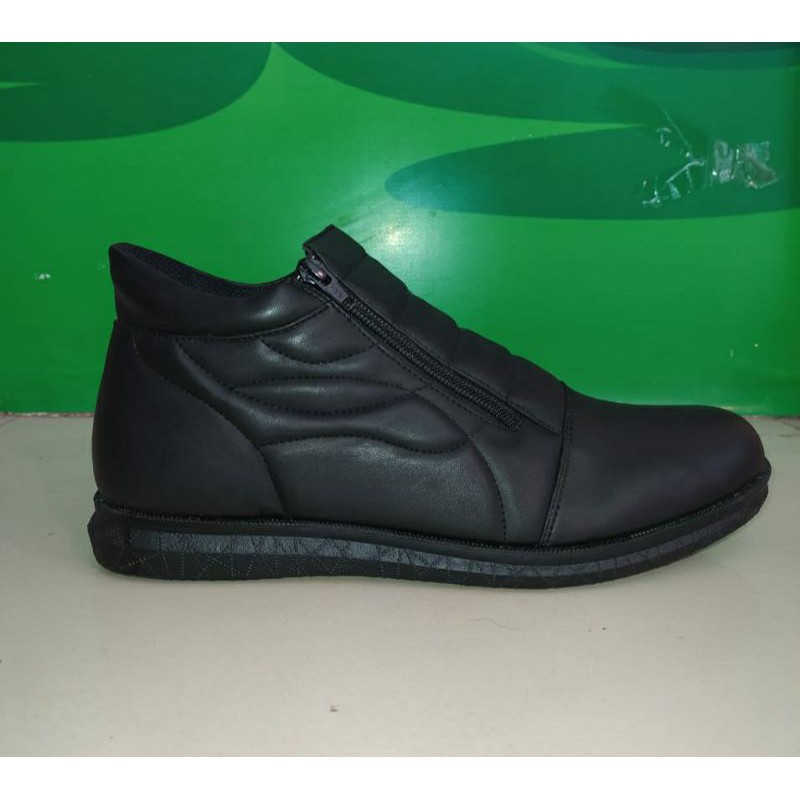sepatu pria boot// sepatu casual