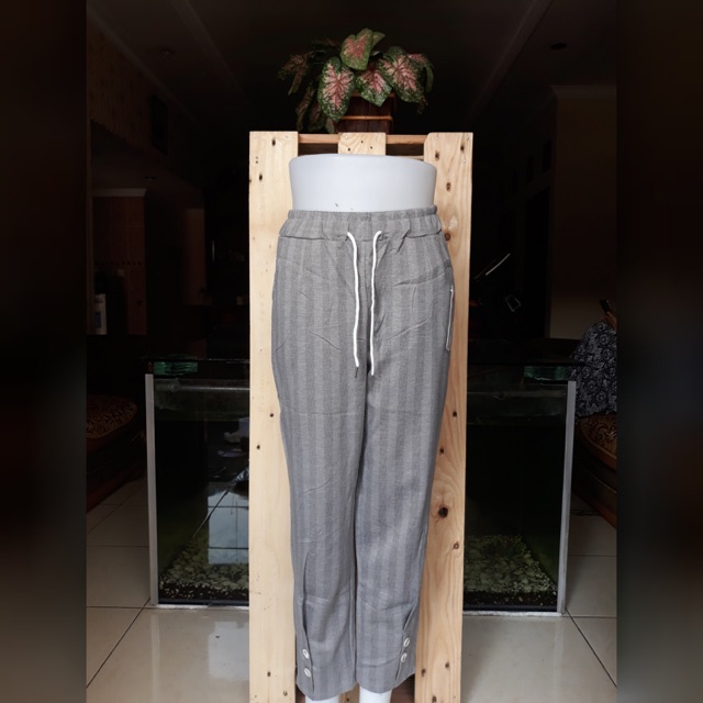 Celana zara kotak import