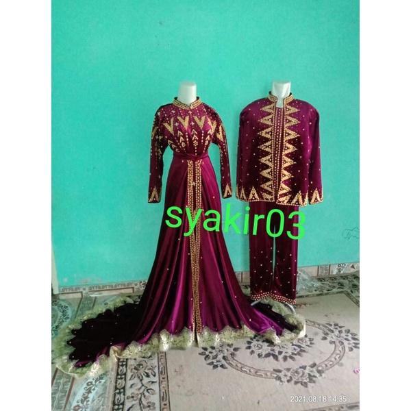 baju pengantin beludru ekor pisah