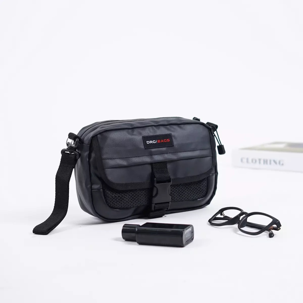 [BISA COD] Tas Tangan DOPP KIT DRG RAZE WATERPROOF Hand Bag Pouch Clutch Selempang Slempang Sling Slingbag Waist Waistbag Pinggang Handbag Pria Wanita Cowok Cewek Handbag Branded Anti Air Murah ORIGINAL