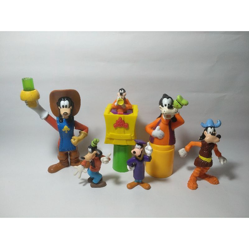 Gufi Mainan Disney Mix Goofy Toys Mahasiswa Wisuda Knight Viking Mcd Ksatria Mcdonalds Jadul Retro