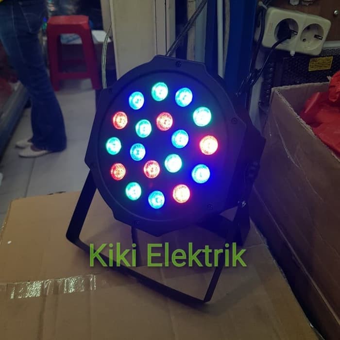 Lampu Par LED 18 Mata ( RGBW ) / Lampu Panggung / Lampu Sorot