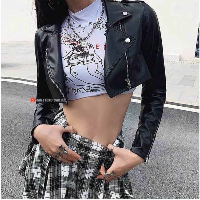 JNK x BELLA - Jaket Crop Top Wanita Slim Fit Bahan Semi Kulit Sintetis Viena Faux Synthetic Leather Premium Original Model Korea Kpop Style Rock N Roll Cewek Perempuan Outfit Hijab OOTD Sexy Botton Pendek Distro Import Branded Elegan Vintage Kekinian 2021