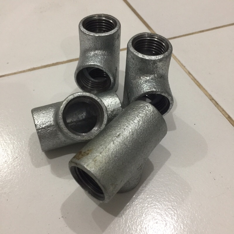 TEE BESI 1/2”