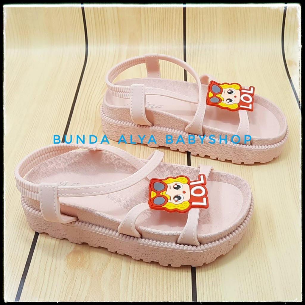 Sandal Anak Perempuan Jelly Usia 6 Tahunan Size 33 - 34 KREM - Sandal Anak Cewek Tali Empuk Alas Karet Anti Licin