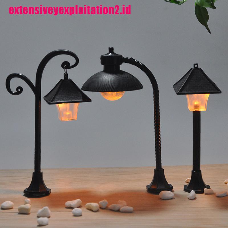 1pc Miniatur Lampu Jalan Untuk Ornamen Taman Peri