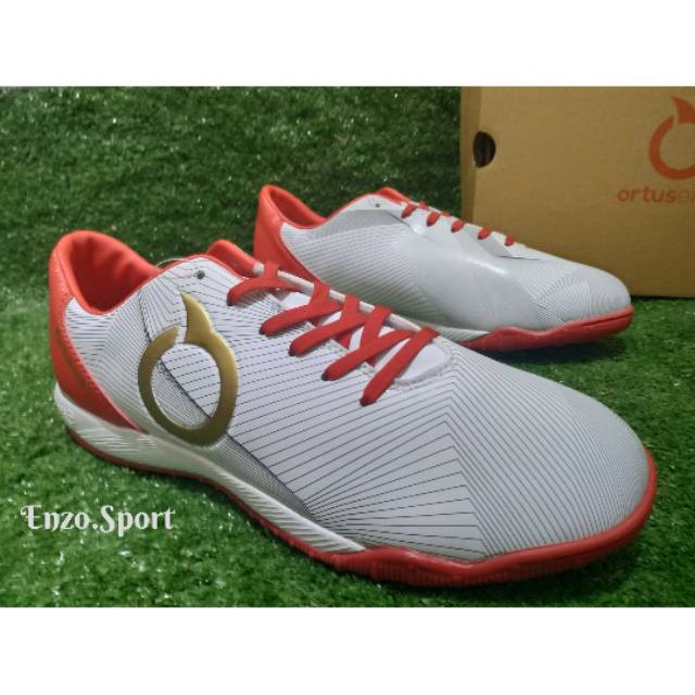 SEPATU FUTSAL ORTUSEIGHT PRODIGY IN PUTIH 42