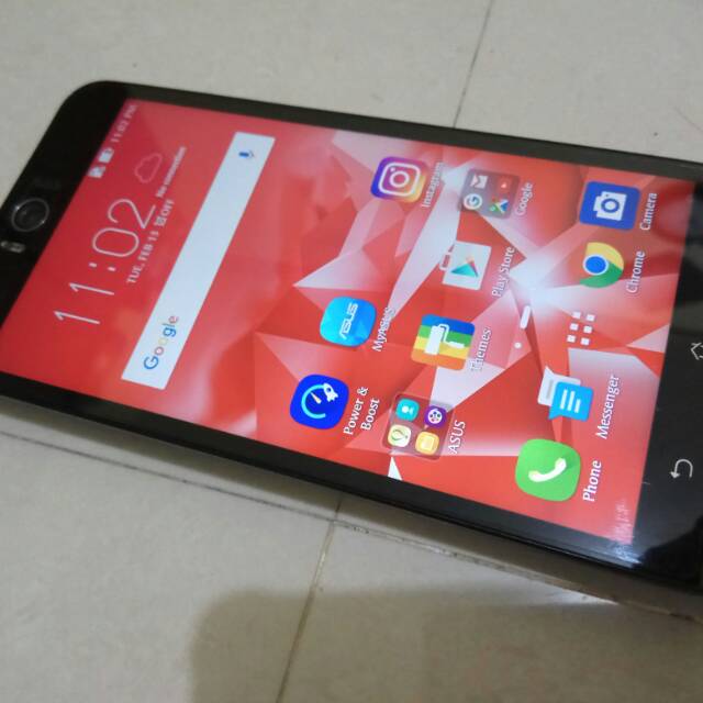 ASUS Zenfone Selfie ZD551KL 3/32Gb Fullset Mulus No Minus