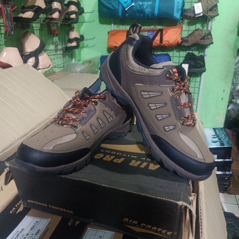 Sepatu airprotec mountain sepatu outdoor air protec sepatu hiking waterproof