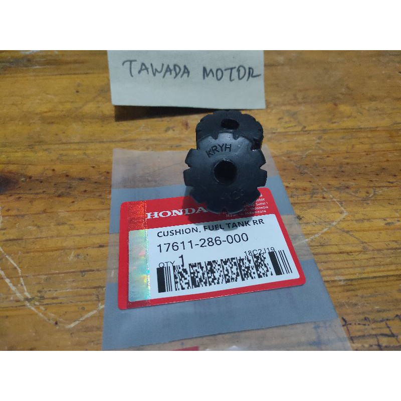 KARET BANTALAN TANGKI HONDA VERZA OLD CB150VERZA