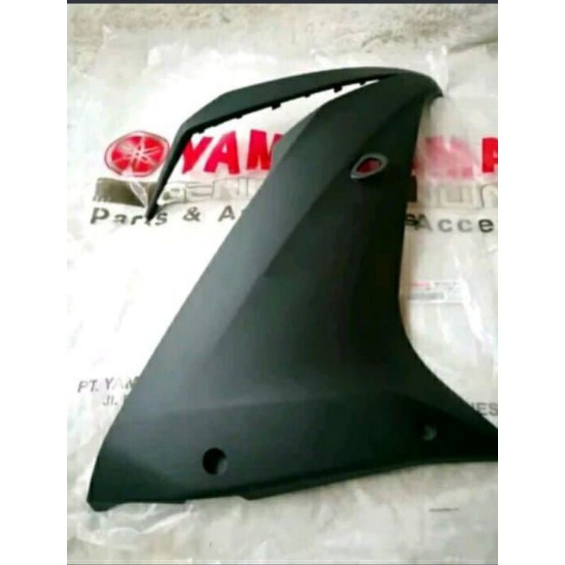 fairing sayap depan yamaha R15 new vva v3 kanan HITAM doff original