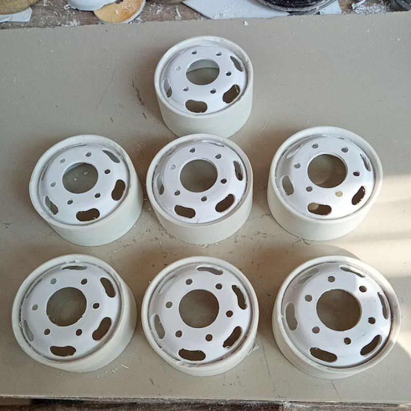 PELEK MINIATUR TRUK  Skala 10