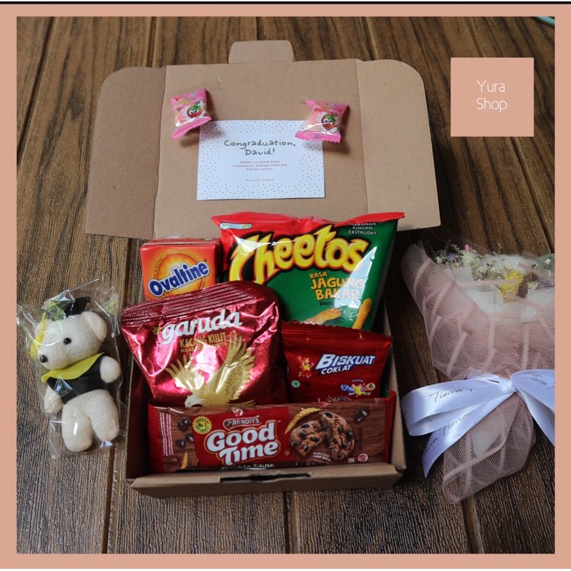 SNACK BOX | GIFT BOX PAKET SILVER (BISA REQUEST TULISAN &amp; ISI)