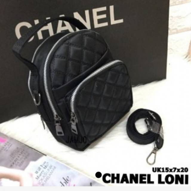 Tas slempang import chanel