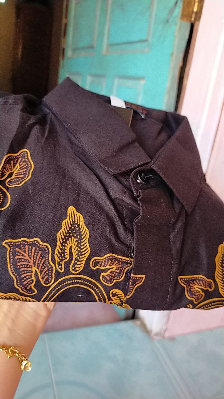 Kemeja Panjang Batik Arthur Arisha