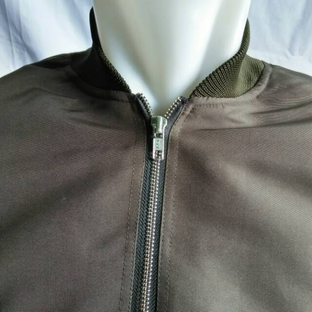 Jaket bomber ijo/green army taslan resleting ykk fit l