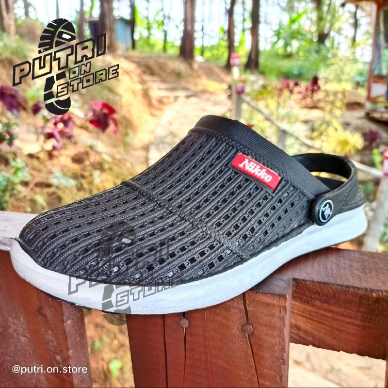 Sandal sepatu slop selop cowok pria karet BAKPAO anti air awet NIKKO 8151