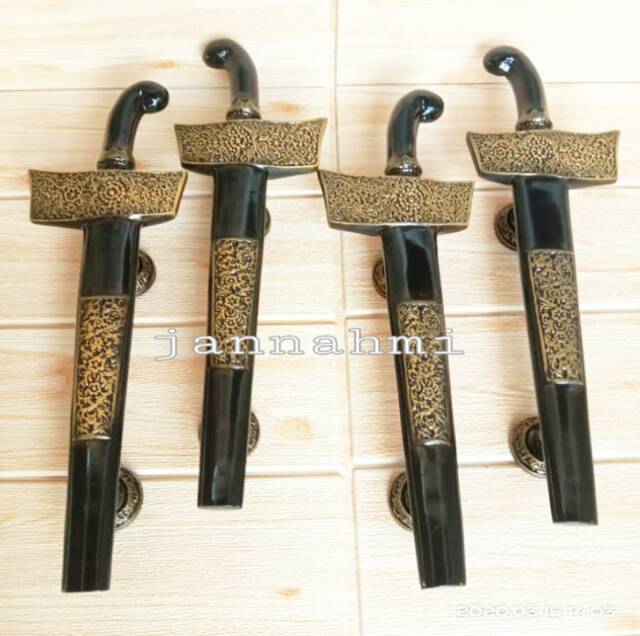 Handle pintu keris ukir 40cm