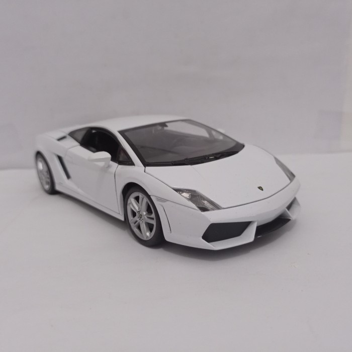 Diecast Lamborghini Gallardo LP560-4 Welly 1:24 mobil sport mainan