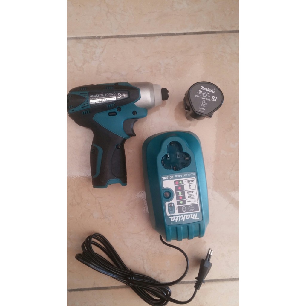 TD 090 Z Bor Baterai Obeng Makita (1 baterai + 1 Charger)