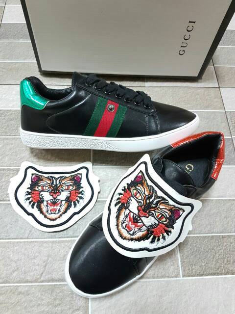 gucci ace sneakers lion