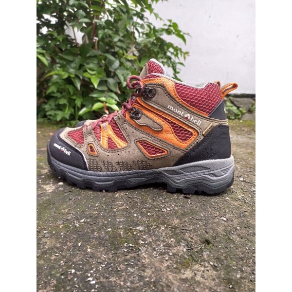 SEPATU SECOND OUTDOOR MONTBELL