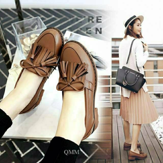 Sepatu Wanita Trending / Sepatu Docmart rumbe / Sepatu Loafers Wanita / Sepatu Flat Wanita / Bisa Bayar Di Tempat(cod)