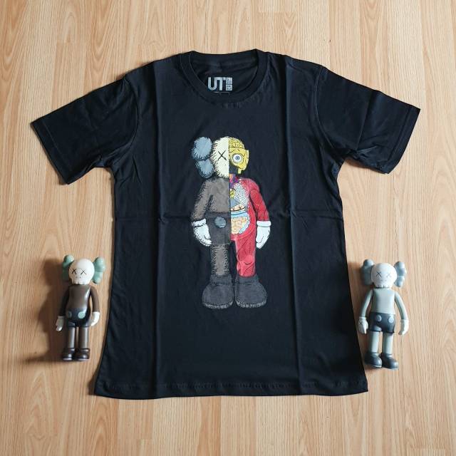  KAOS  BAJU  UNIQLO  X KAWS ANATOMI BLACK ATASAN Shopee 